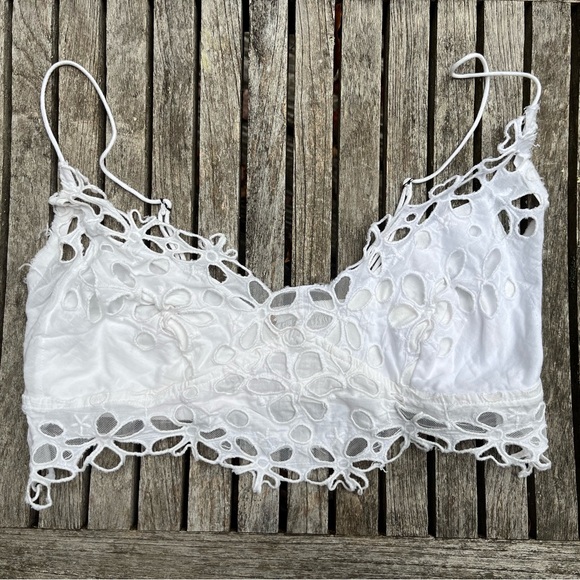 Free People Eyelet Crop Top White size Med - Picture 1 of 6